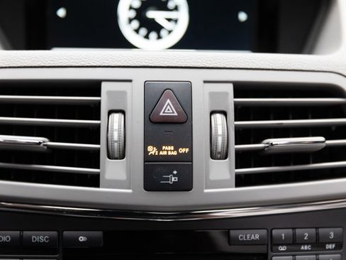Used 2013 Mercedes-Benz E 350 4MATIC Coupe image 78