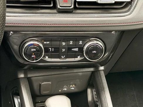 Used 2024 Chevrolet TrailBlazer RS w/ Convenience Package AWD/4WD image 21