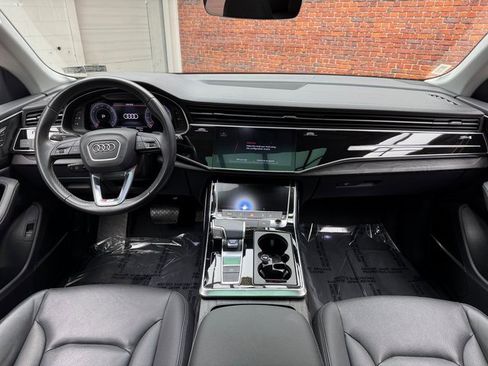 Used 2023 Audi Q8 Premium Plus image 12