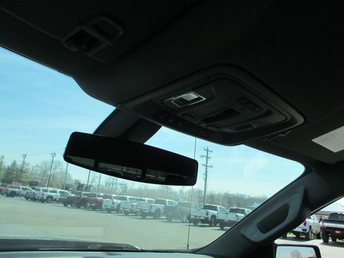 Used 2019 Chevrolet Silverado 1500 LT Trail Boss image 29