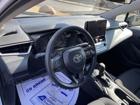 Used 2025 Toyota Corolla LE image 18