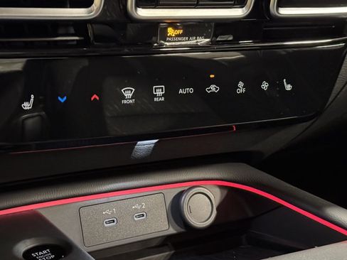 New 2026 Nissan Sentra SV w/ SV Convenience Package FWD image 16