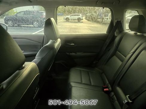 Used 2023 Nissan Rogue SV w/ SV Premium B Package FWD image 10
