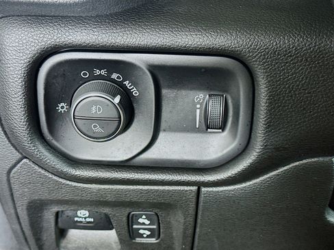 Used 2022 RAM 1500 Big Horn AWD/4WD image 17