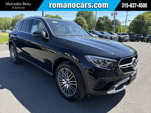 Used 2026 Mercedes-Benz GLC 300 4MATIC image 1