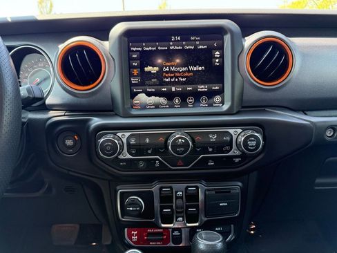 Certified 2022 Jeep Gladiator Mojave w/ LED Lighting Group AWD/4WD image 15