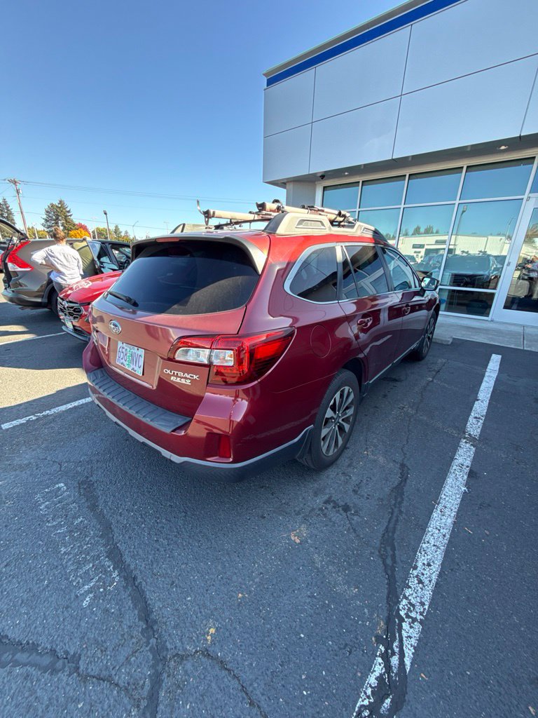 Used 2015 Subaru Outback 2.5i Limited AWD/4WD image 3