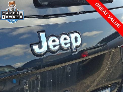 Used 2021 Jeep Grand Cherokee Limited w/ Luxury Group II AWD/4WD image 9