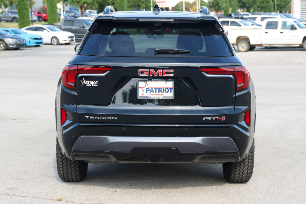 New 2027 GMC Terrain AT4 w/ Technology Package II AWD/4WD image 4