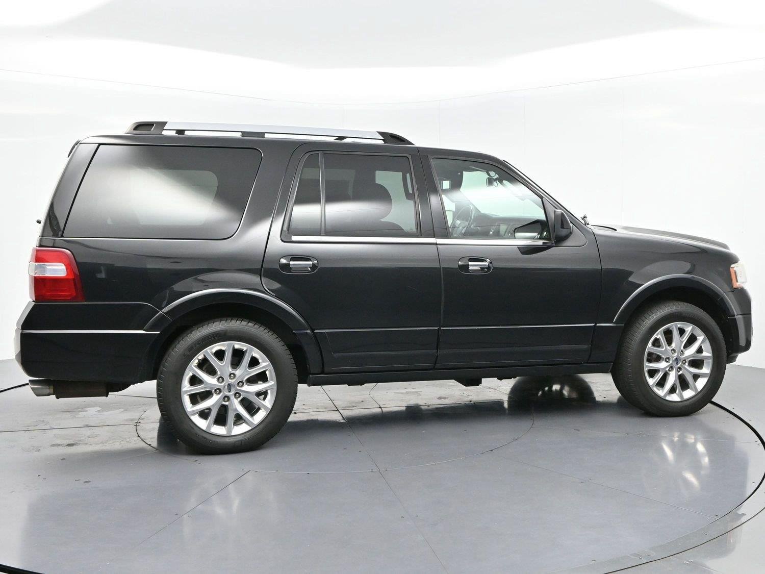 Used 2015 Ford Expedition Limited w/ Equipment Group 301A AWD/4WD image 8