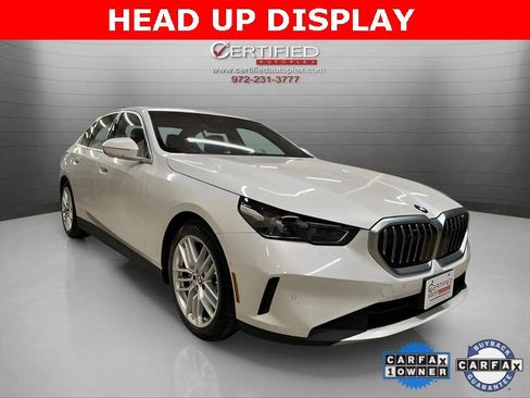 Used 2025 BMW 530i xDrive image 3