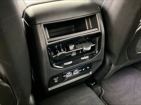 Used 2023 Jeep Grand Cherokee Overland AWD/4WD image 9