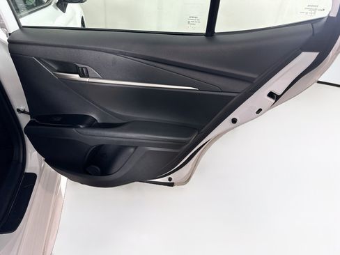 Used 2025 Toyota Camry SE FWD image 30