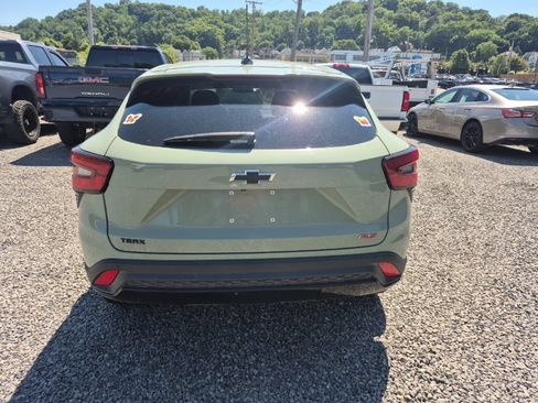 Used 2024 Chevrolet Trax RS w/ Driver Confidence Package FWD image 6