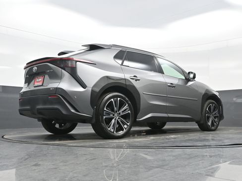 Used 2024 Toyota bZ4X Limited image 33