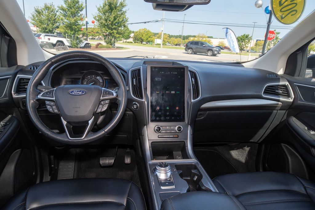 Used 2024 Ford Edge SEL AWD/4WD image 18