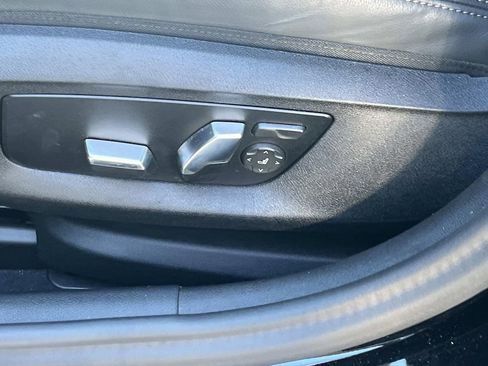 Used 2023 BMW 530i w/ Convenience Package image 20