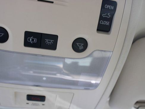 Used 2014 Lexus ES 350 w/ Luxury Package image 39