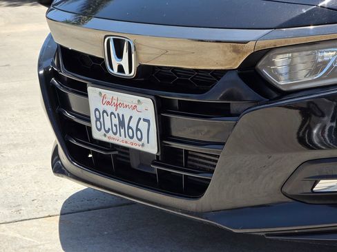 Used 2018 Honda Accord Sport image 7