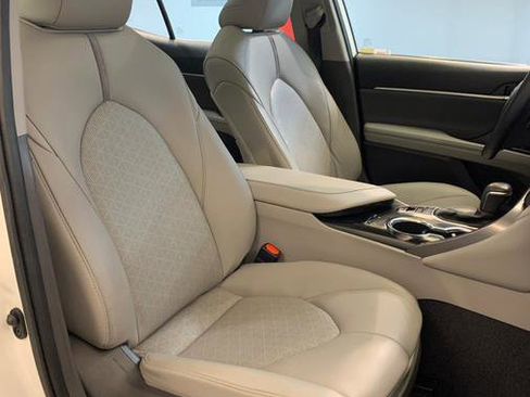 Used 2020 Toyota Camry XSE image 50