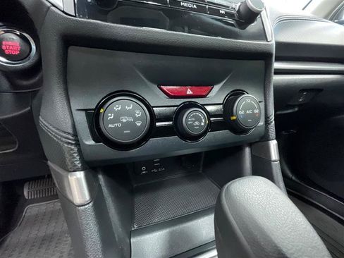 Used 2023 Subaru Forester Premium AWD/4WD image 17