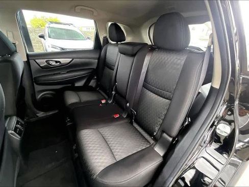 Certified 2020 Nissan Rogue SV image 19