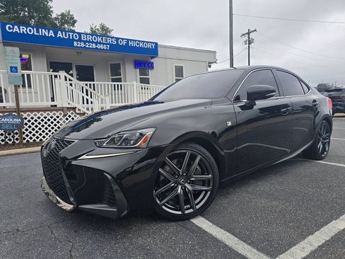Used 2019 Lexus IS 300 RWD image 3