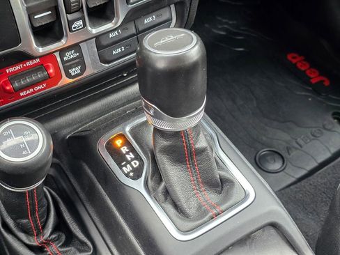 Used 2021 Jeep Gladiator Rubicon w/ Dual Top Group image 37