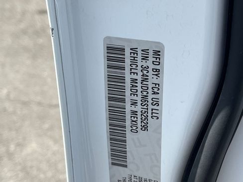 Used 2025 Jeep Compass Limited image 29