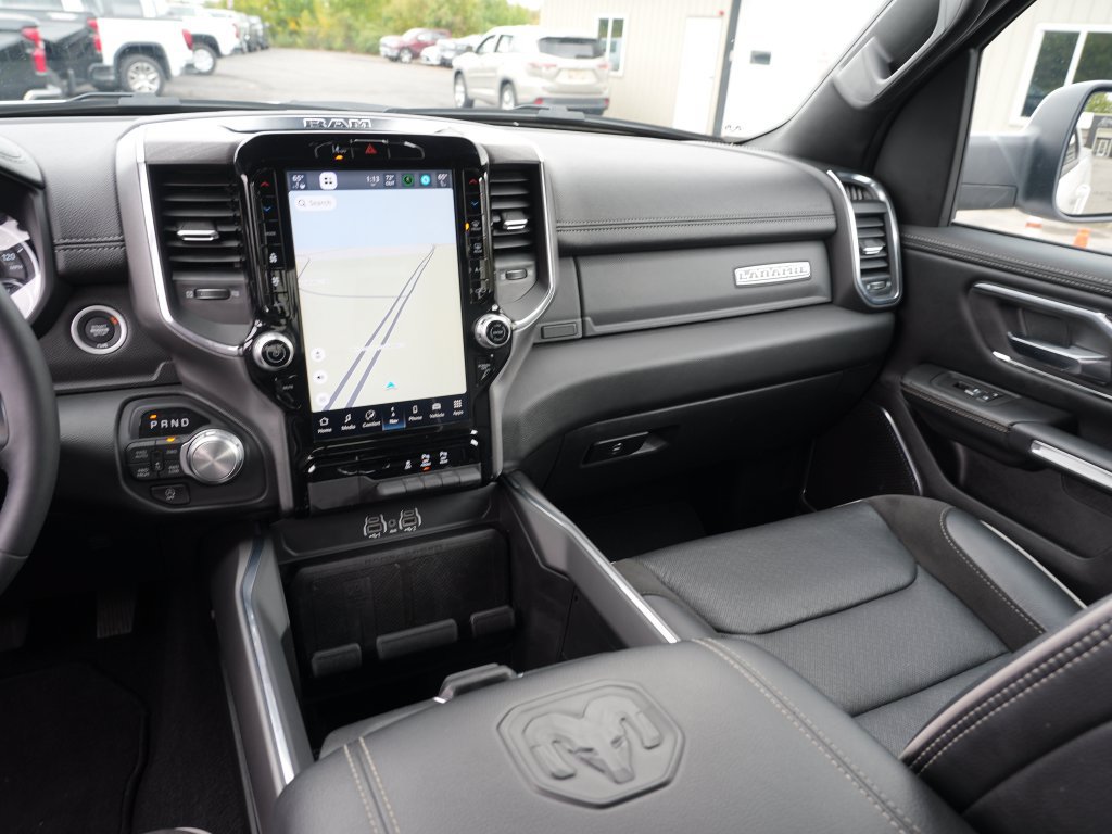 Used 2025 RAM 1500 Laramie AWD/4WD image 21
