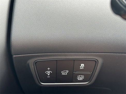 Used 2024 Hyundai Tucson Limited image 35