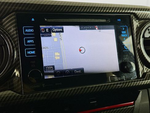 Used 2016 Toyota Tacoma TRD Off-Road w/ Towing Package image 22