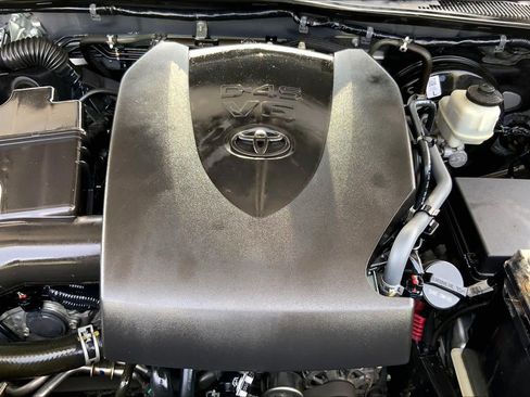Used 2021 Toyota Tacoma SR5 RWD image 32