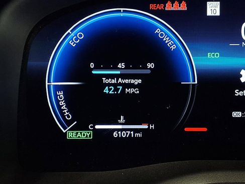Used 2025 Toyota Camry XSE FWD image 19