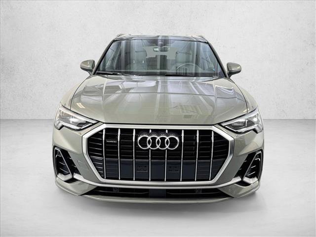 Used 2025 Audi Q3 2.0T Premium AWD/4WD image 2