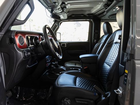 Used 2022 Jeep Wrangler Rubicon w/ Steel Bumper Group AWD/4WD image 13