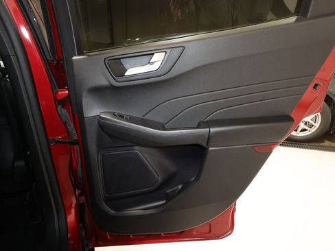 Used 2024 Ford Escape ST-Line image 19