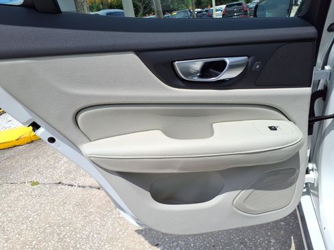 Certified 2025 Volvo S60 B5 Plus AWD/4WD image 19