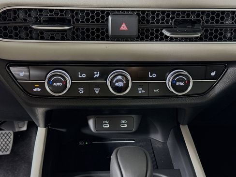 New 2026 Honda HR-V EX-L image 17