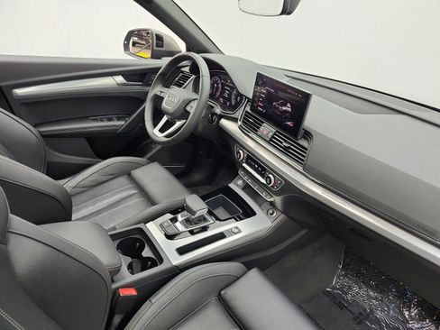 Used 2023 Audi Q5 2.0T Premium Plus w/ Premium Plus Package AWD/4WD image 18
