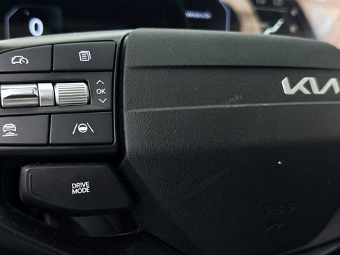 Certified 2025 Kia K4 EX image 7