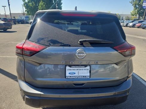 Used 2025 Nissan Rogue SV FWD image 7