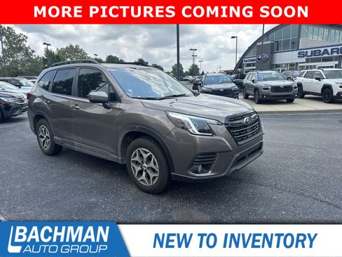 Certified 2022 Subaru Forester Premium AWD/4WD image 1
