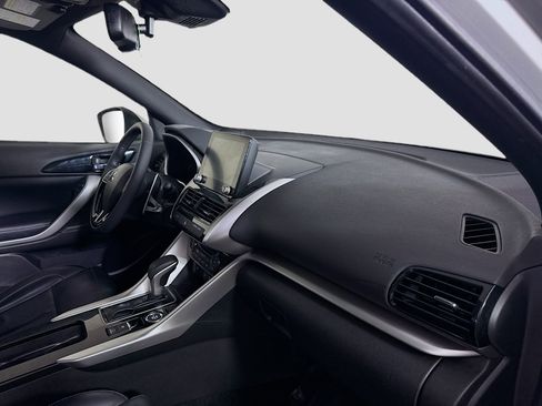 Used 2023 Mitsubishi Eclipse Cross SE image 30