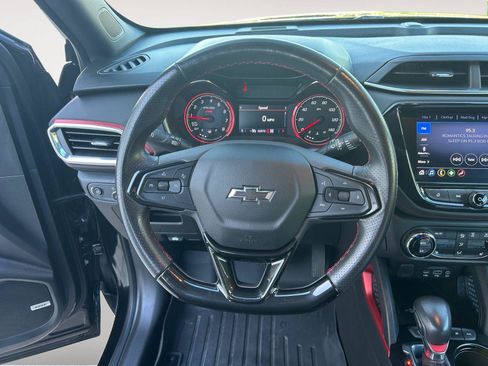 Used 2021 Chevrolet TrailBlazer RS w/ Sun and Liftgate Package AWD/4WD image 13