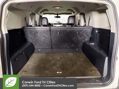 Used 2014 Toyota FJ Cruiser 4WD image 14