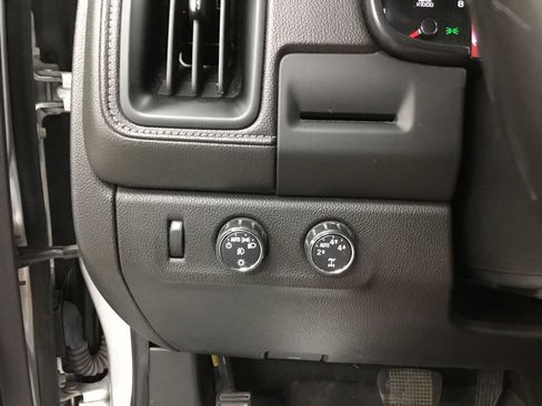 Used 2016 GMC Canyon SLE w/ SLE Convenience Package AWD/4WD image 17