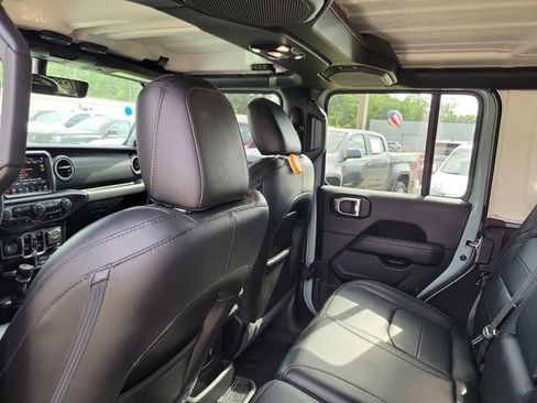Used 2023 Jeep Wrangler Unlimited Sahara AWD/4WD image 27