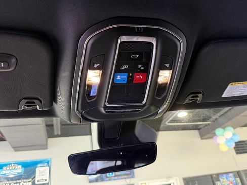 Used 2024 Jeep Wagoneer L Series II w/ Flexible Seating Group image 24