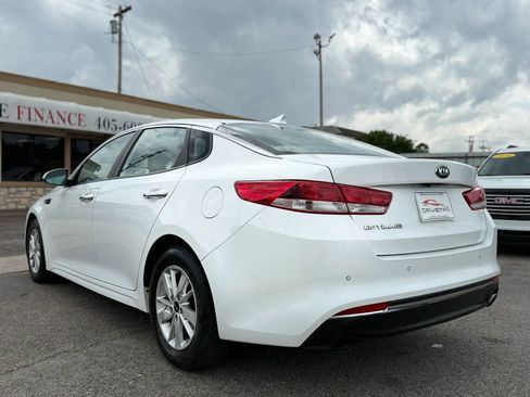 Used 2018 Kia Optima LX FWD image 9